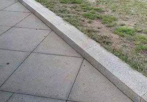 Kerbstone machine 